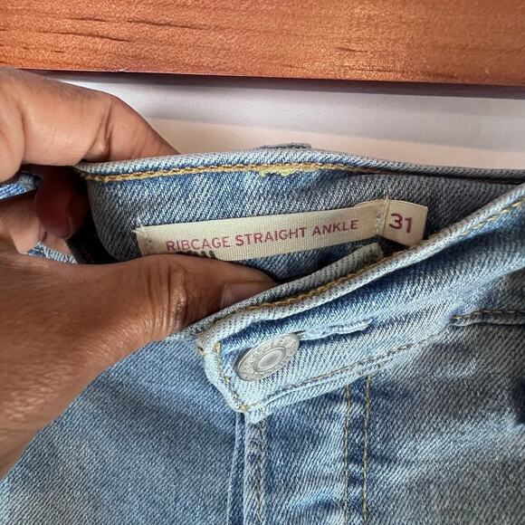 LEVI'S Women's Jeans Ribcage Straight Ankle Stretch Blue Light Wash Size 31 - Picture 6 of 10